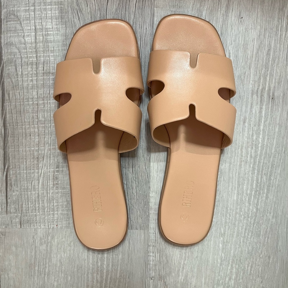 Stylish Tan Slide Sandals for Women
